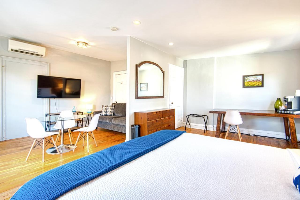 Hudson Mariner Hotel Bagian luar foto