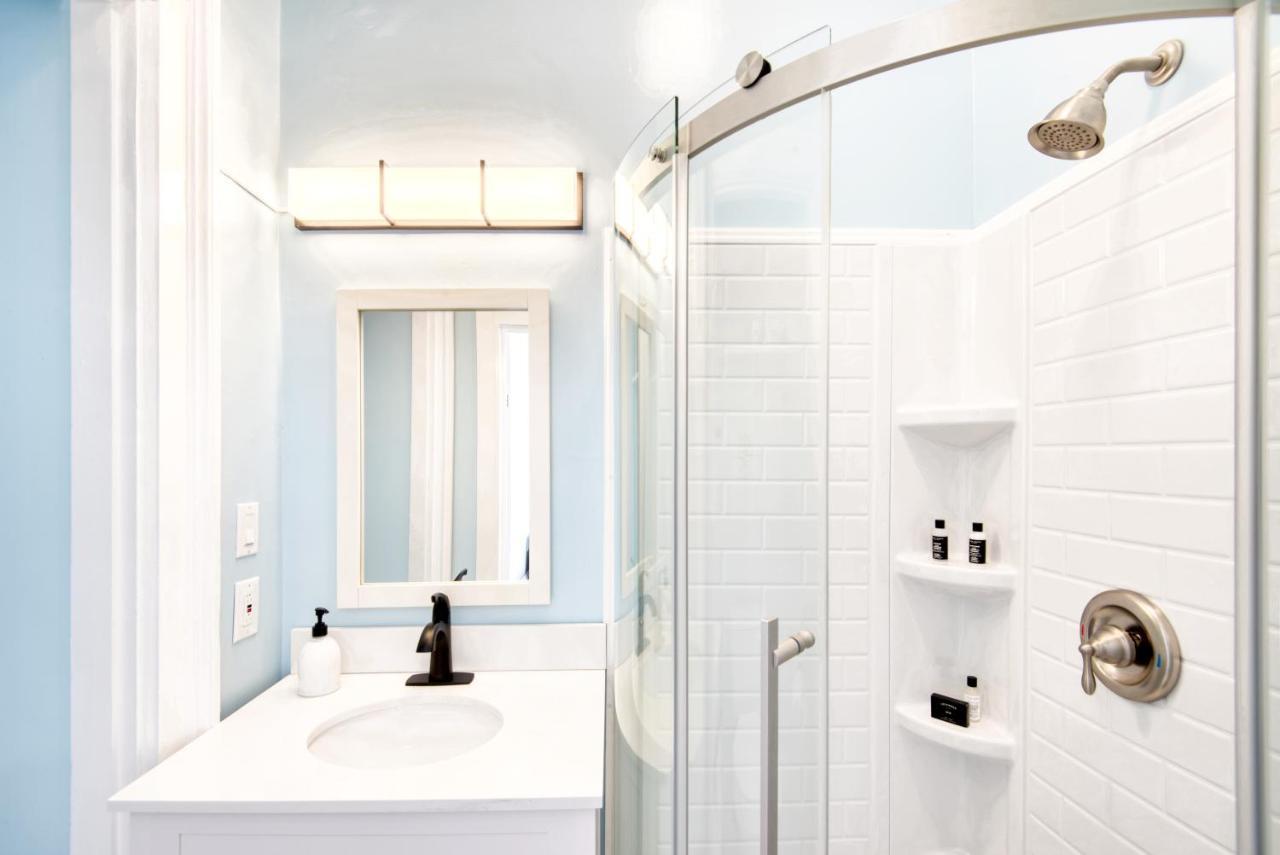 Hudson Mariner Hotel Bagian luar foto